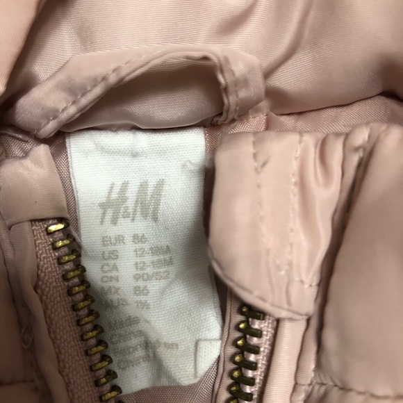 H & M toddler puffer vest blush pink 12-18 months - Picture 4 of 4